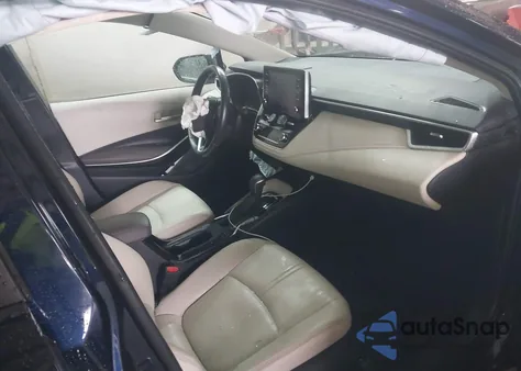 2022 Toyota Corolla Xle из США, поврежденный, VIN 5YFFPMAE6NP326602